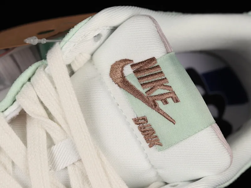 All categories Nk SB Dunk series Nk SB Dunk Low low-top sneakers Nk Dunk Low Disrupt 2 "Desert Bronze" New deconstructed style lightweight dunk low-top casual sports skateboard shoes DH4402-100
